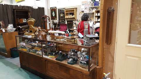 Roadshow's 400 Antiques Mall